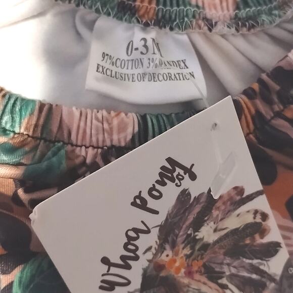 Whoa Pony Newborn Baby NWT Snap Bottom Bell Sleeve Leopard Rose One-Piece 0-3 M - Picture 4 of 7